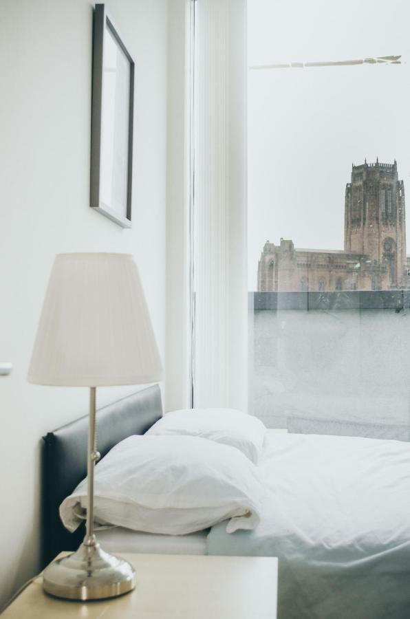 Serviced Apartment In Liverpool City Centre - Free Parking - Balcony - By Happy Days Exterior photo