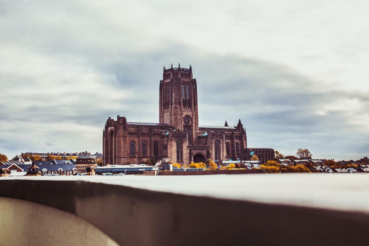 Serviced Apartment In Liverpool City Centre - Free Parking - Balcony - By Happy Days Exterior photo